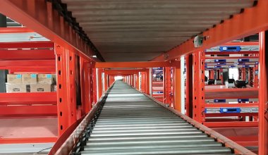 輥筒輸送機(jī)：高效物流輸送的得力助手